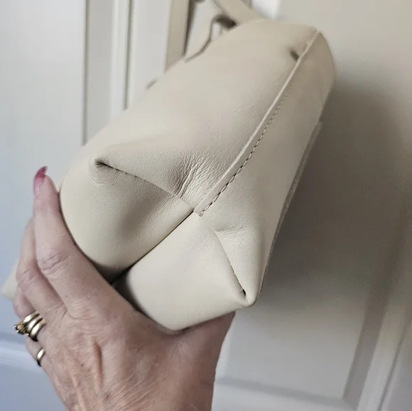 Portland Leather Bone Wildflower Mini Satchel/Crossbody🤎🤍🧡 - Picture 5 of 10